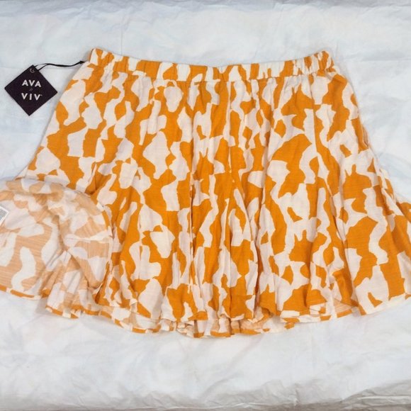 Plus Abstract A-Line Mini Skirt - Picture 2 of 3